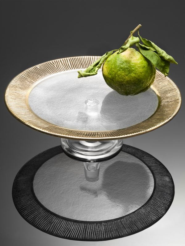 IVV Dinner In Jeddah Centrepiece With Gold Band Decoration