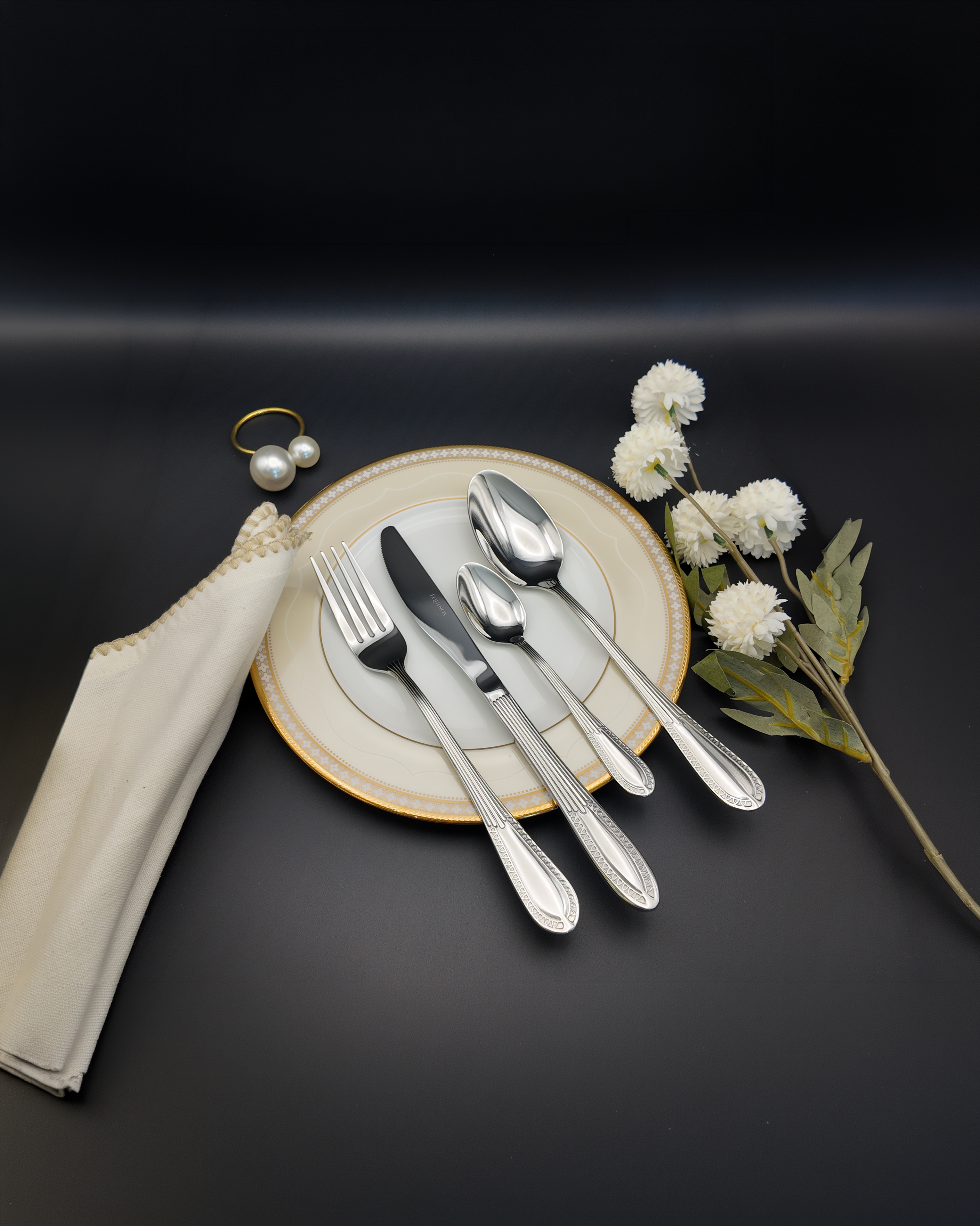 Equinox 24Pcs Cutlery Set For 6 Person - Lustra
