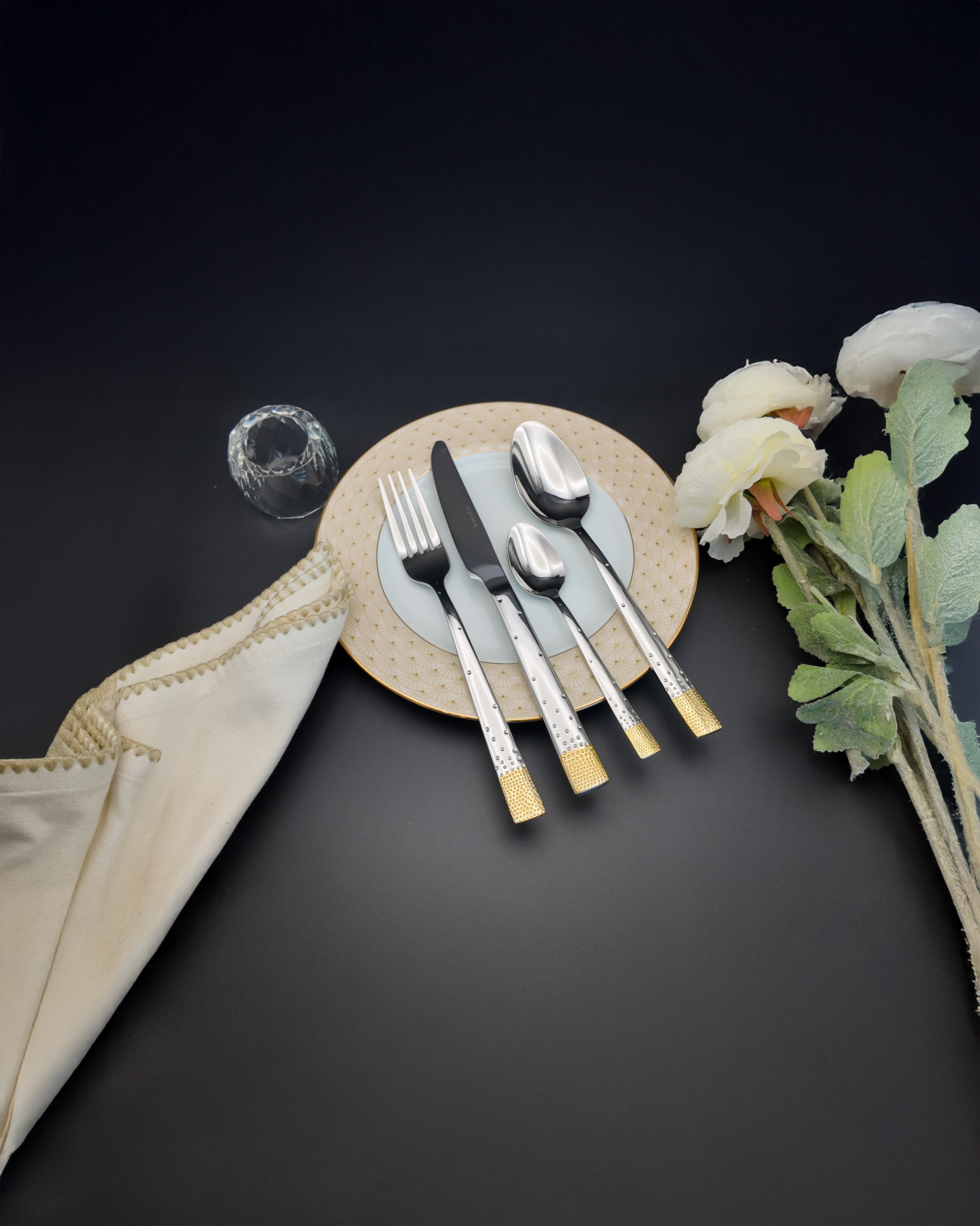 Equinox 24Pcs Cutlery Set For 6 Person-Maison Gold