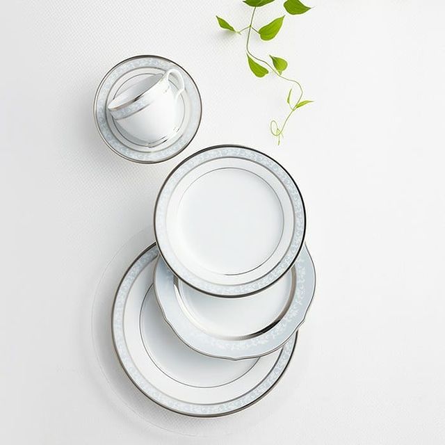 Noritake Salad Plate - Brunswick Platinum