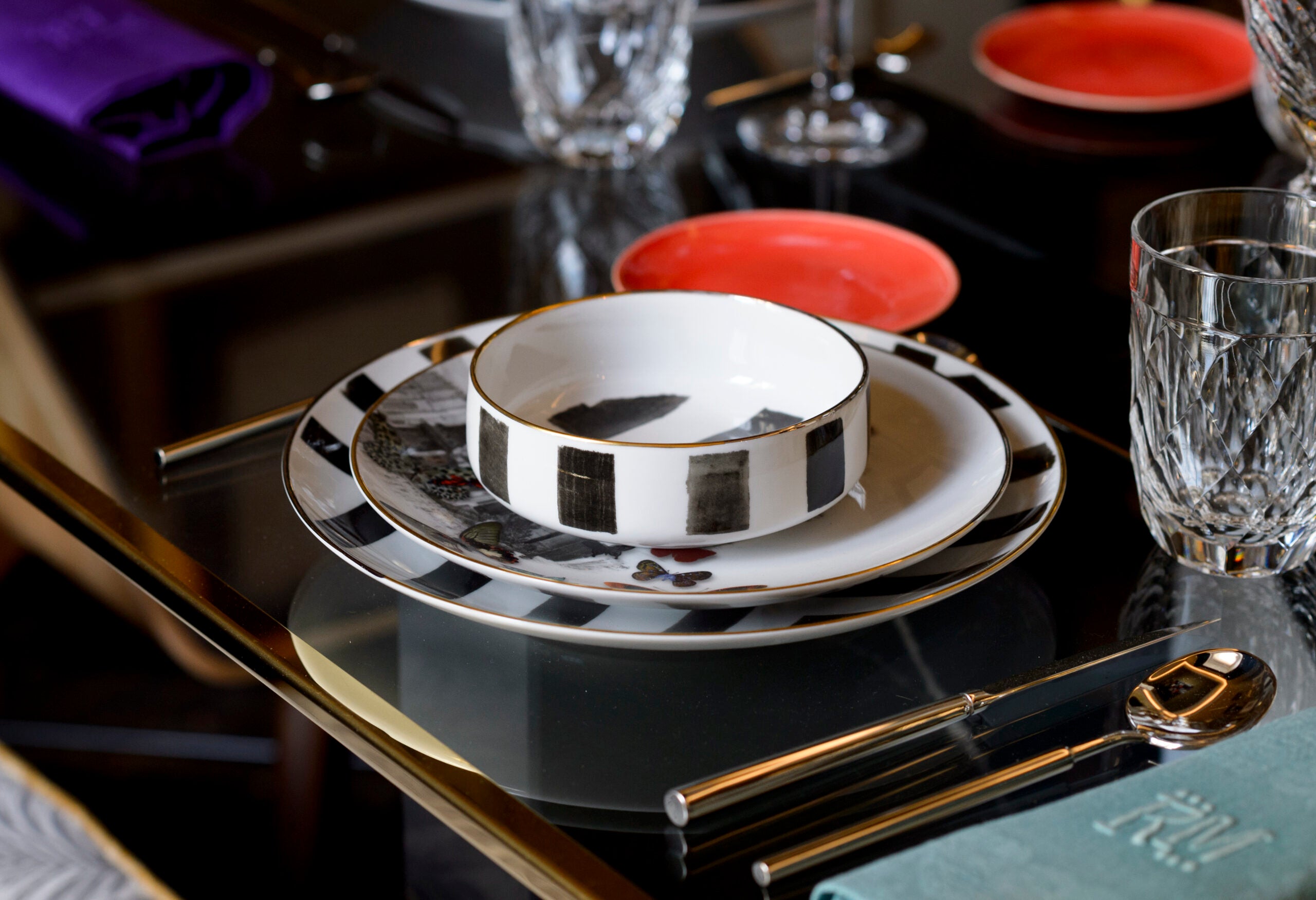 Vista Alegre Dinner Plate - Sol Y Sombra
