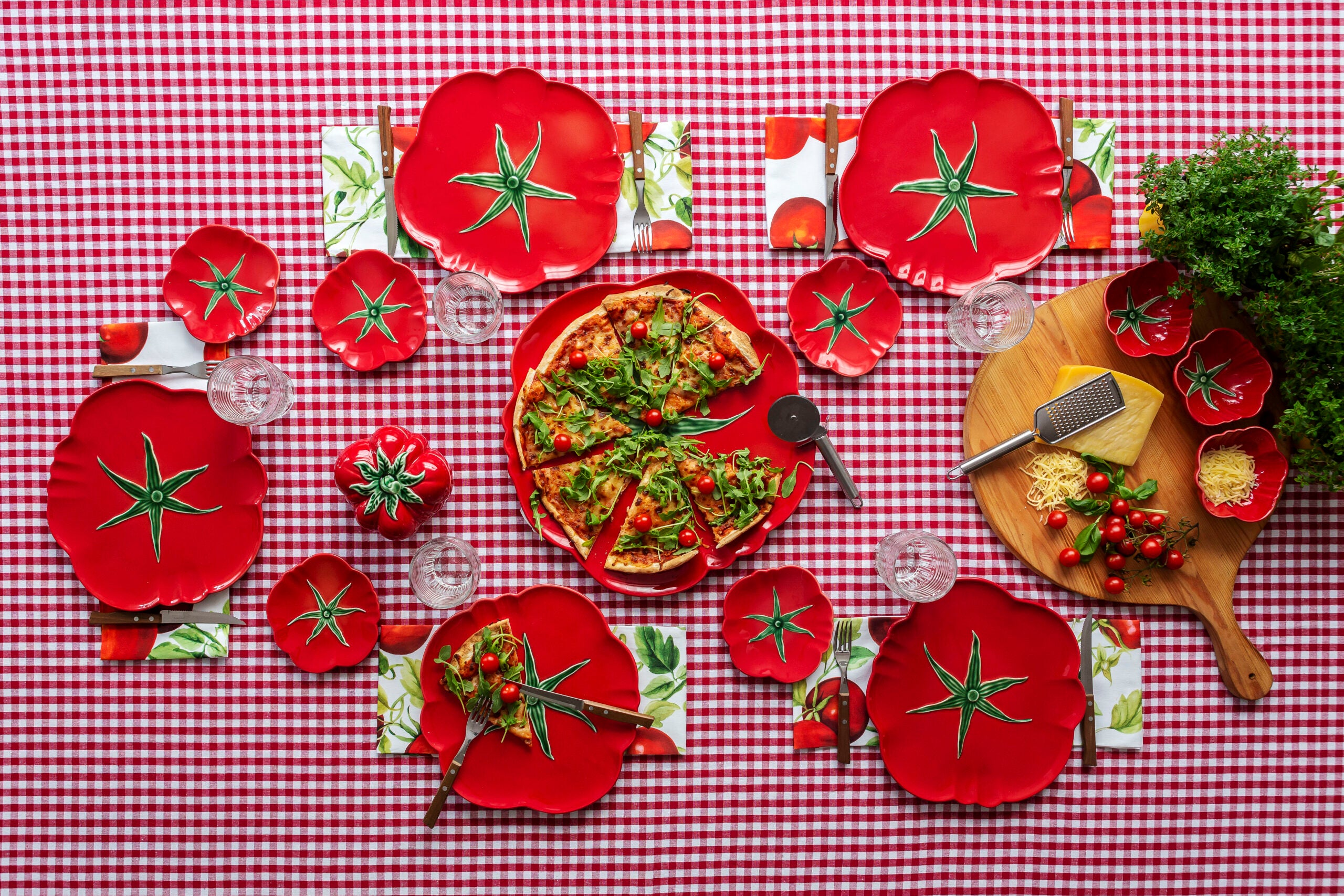 Bordallo Pinheiro Large Pizza Plate 42cm - Tomato